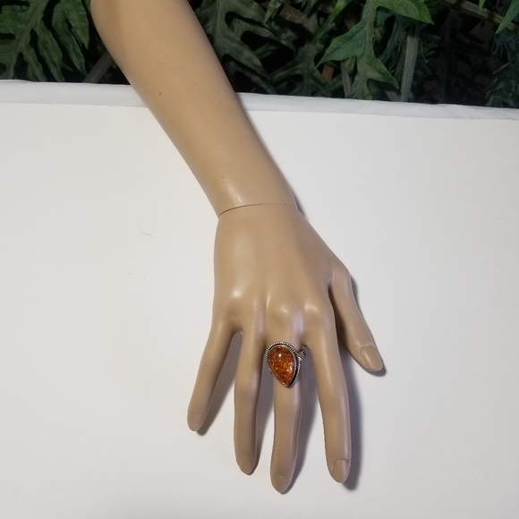 EXQUISITE RING - Picture 2 of 8